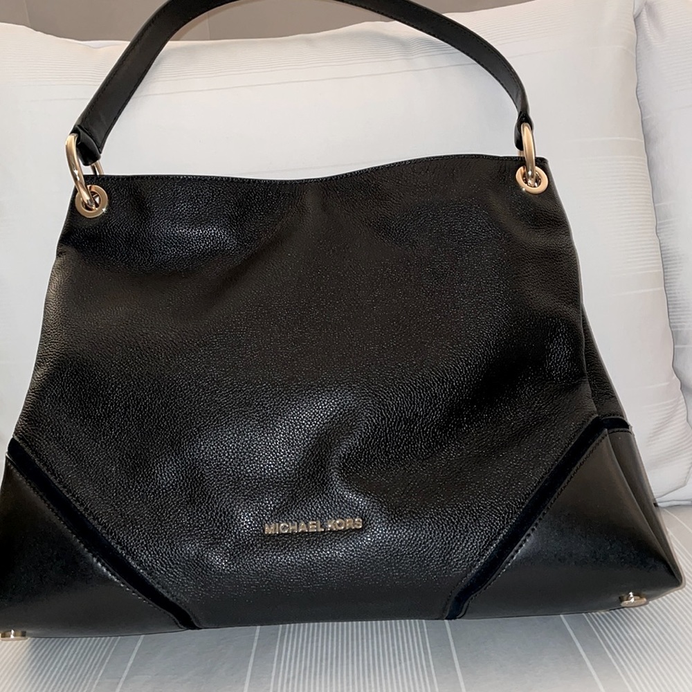Black leather Michael Kors shoulder bag